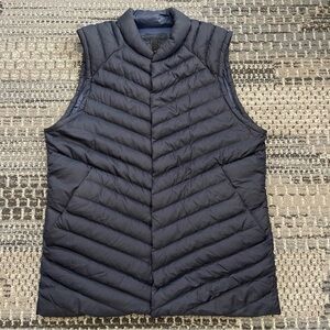 Lululemon Mens Snap Down Vest with Goose Down/Feather Filling, Size Large